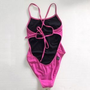 JOLYN SIZE 28 DAYNO TIEBACK ONESIE